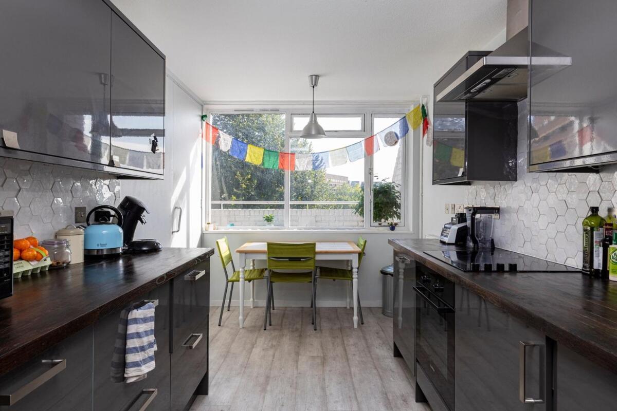 Spacious And Stylish 2 Bed Flat London