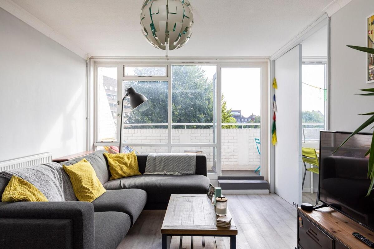 Apartment Spacious And Stylish 2 Bed Flat *